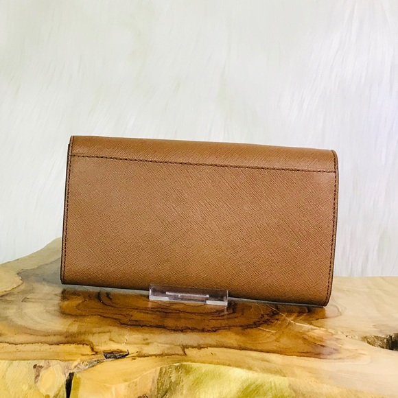 Michael Kors Jet Set Large Phone Crossbody Bag - Picture 4 of 8